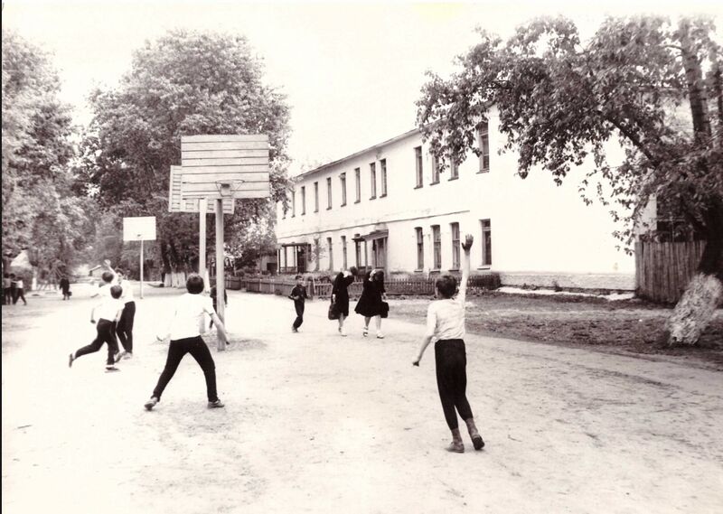 Файл:Novki school.jpg