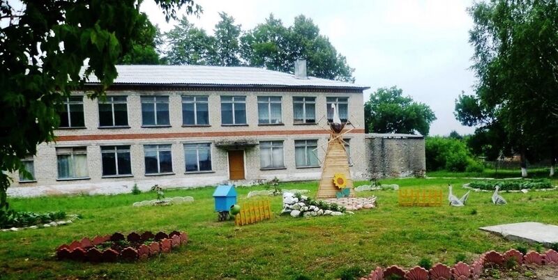 Файл:Школа Булатниковская ООШ.jpg